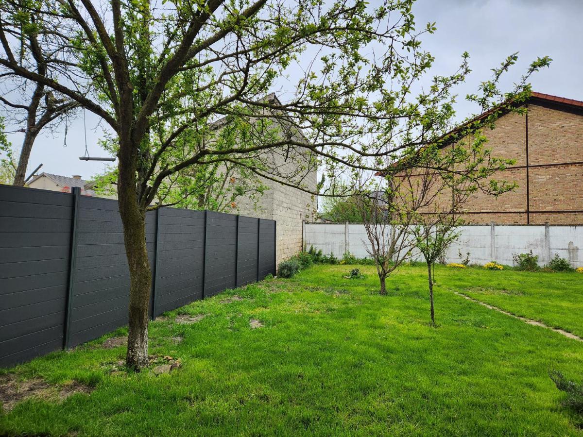 Studio, Pas De Collocation Possible Warmeriville Exterior photo